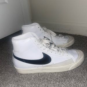 Nike Blazer Mid 77 Sneakers, Men Size 9.5, White